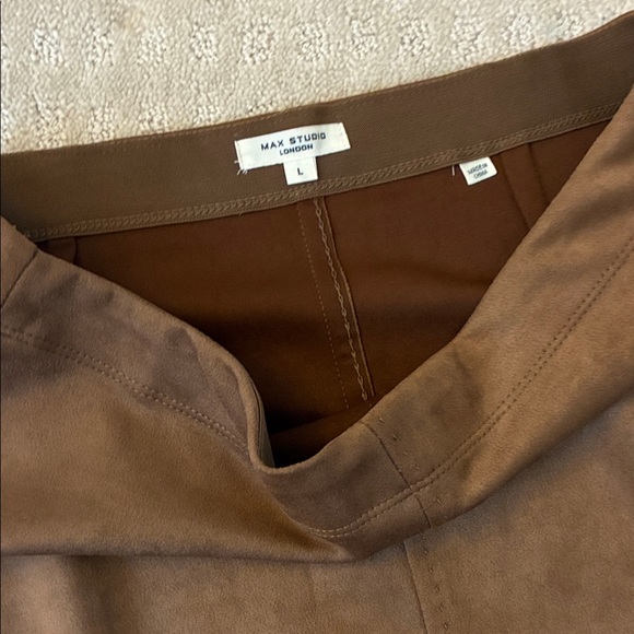 NWOT - Elegant Brown Faux Suede Women's Skirt - Picture 2 of 3
